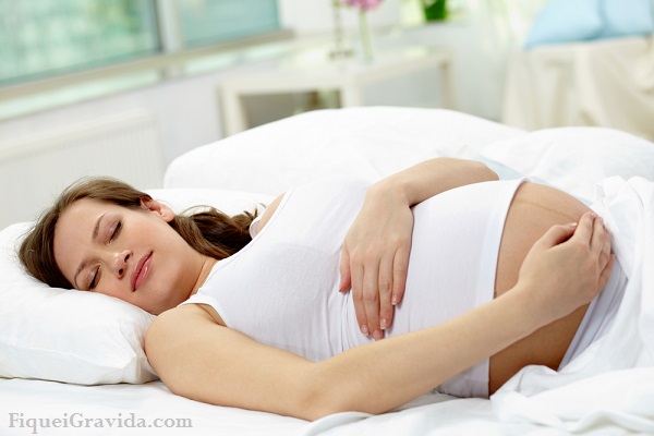 As melhores posições para dormir na gravidez